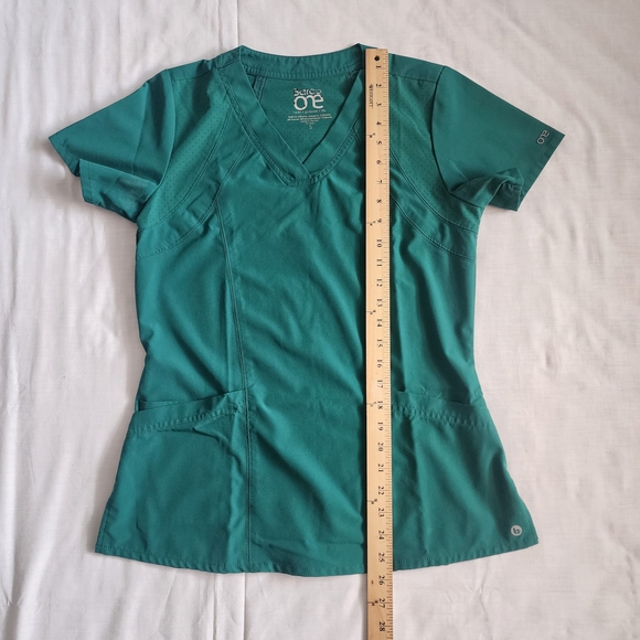 Barco One Scrub Top Womens Size S Hunter Green Racer 4 Pocket V Neck - Picture 9 of 9